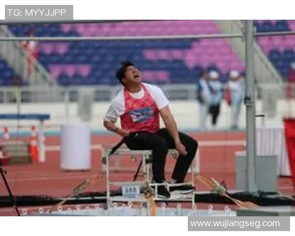 姚明挑战极限接鸡蛋展现超凡身手与幽默风趣的完美结合