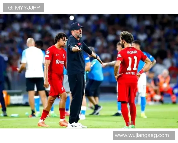 世界杯激战那不勒斯与利物浦战平点球大战成焦点全场沸腾