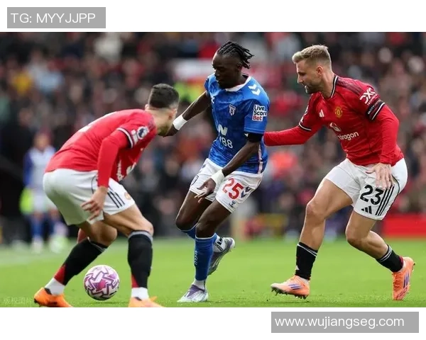 西甲激战：利物浦逆转曼联全场沸腾精彩瞬间回顾与分析