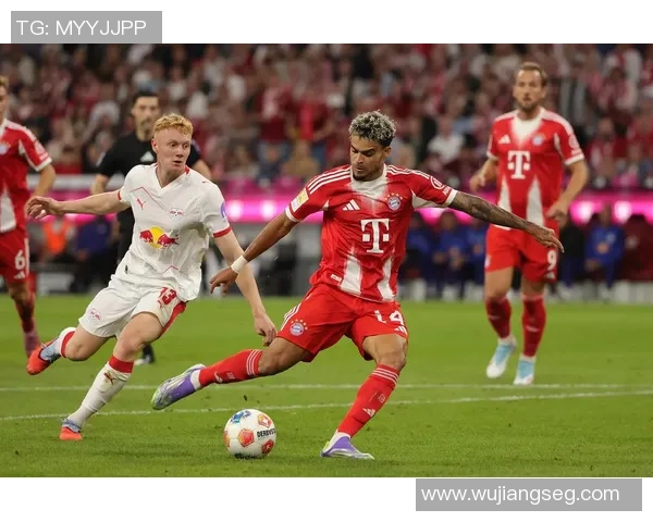 德甲精彩对决曼联逆转莱比锡神扑瞬间成比赛转折点 德甲精彩对决曼联逆转莱比锡神扑瞬间成比赛转折点