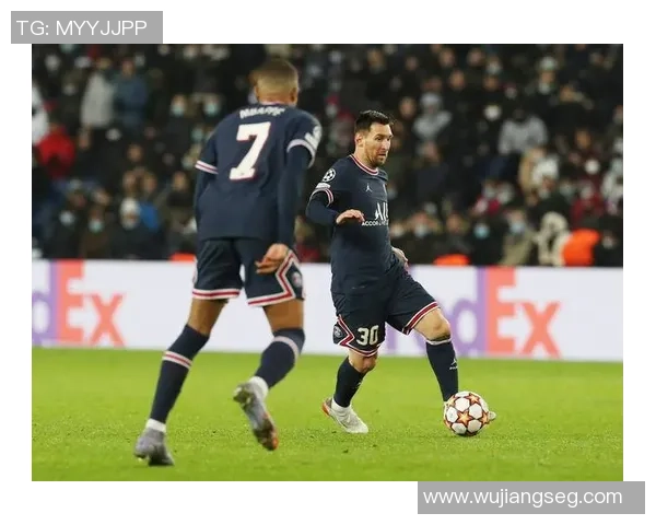 欧冠激战：巴黎圣日耳曼逆转尤文图斯补时绝杀点燃全场激情