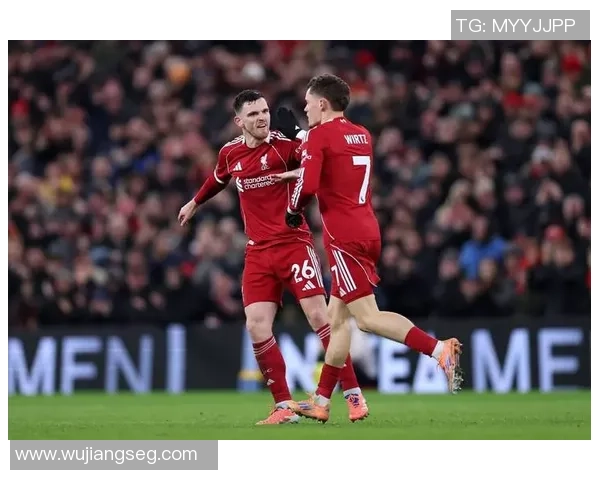 英超激战：利物浦与尤文图斯战成平局乌龙球成比赛转折点解析